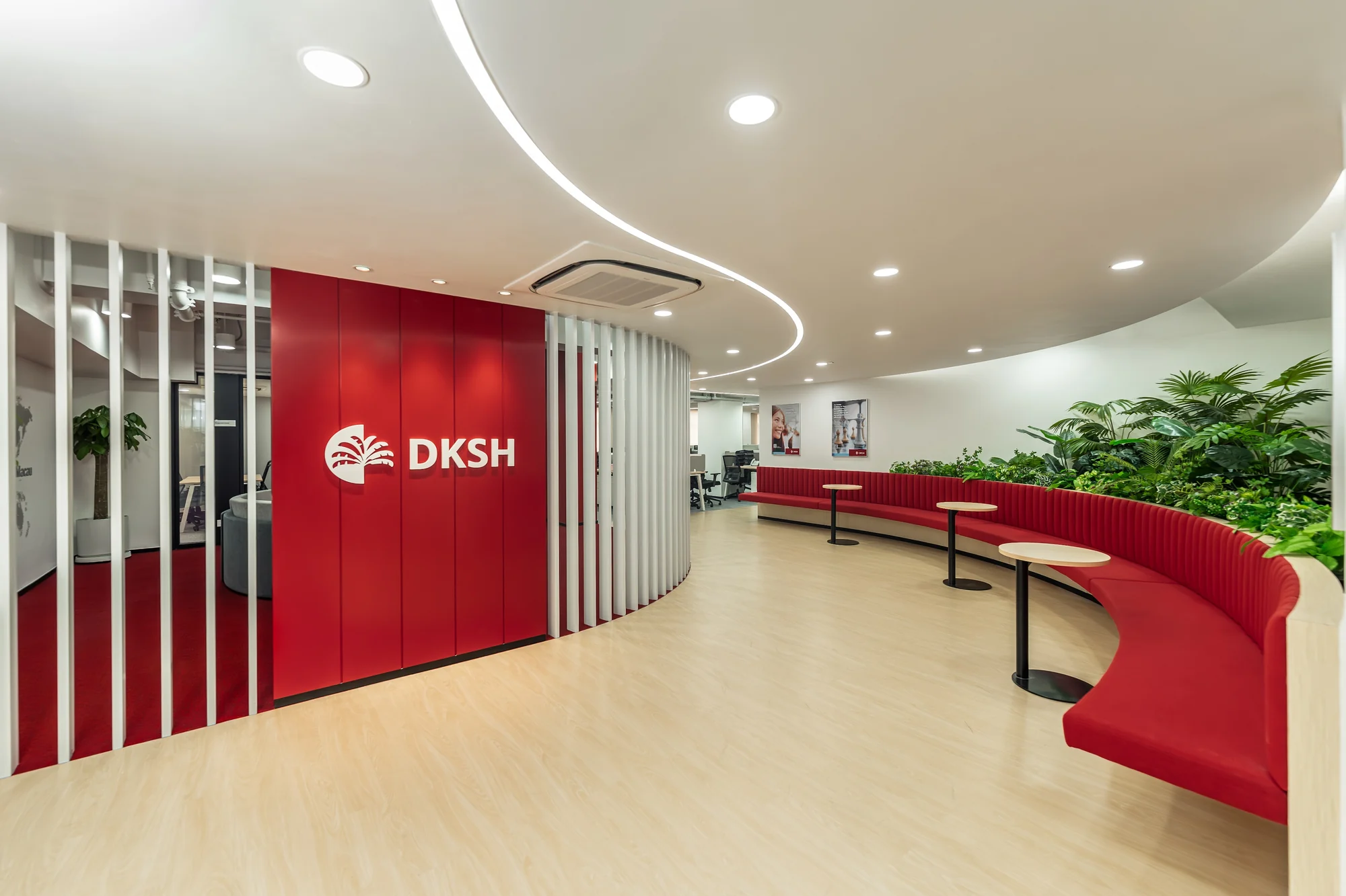 Contemporary reception for an international office interior