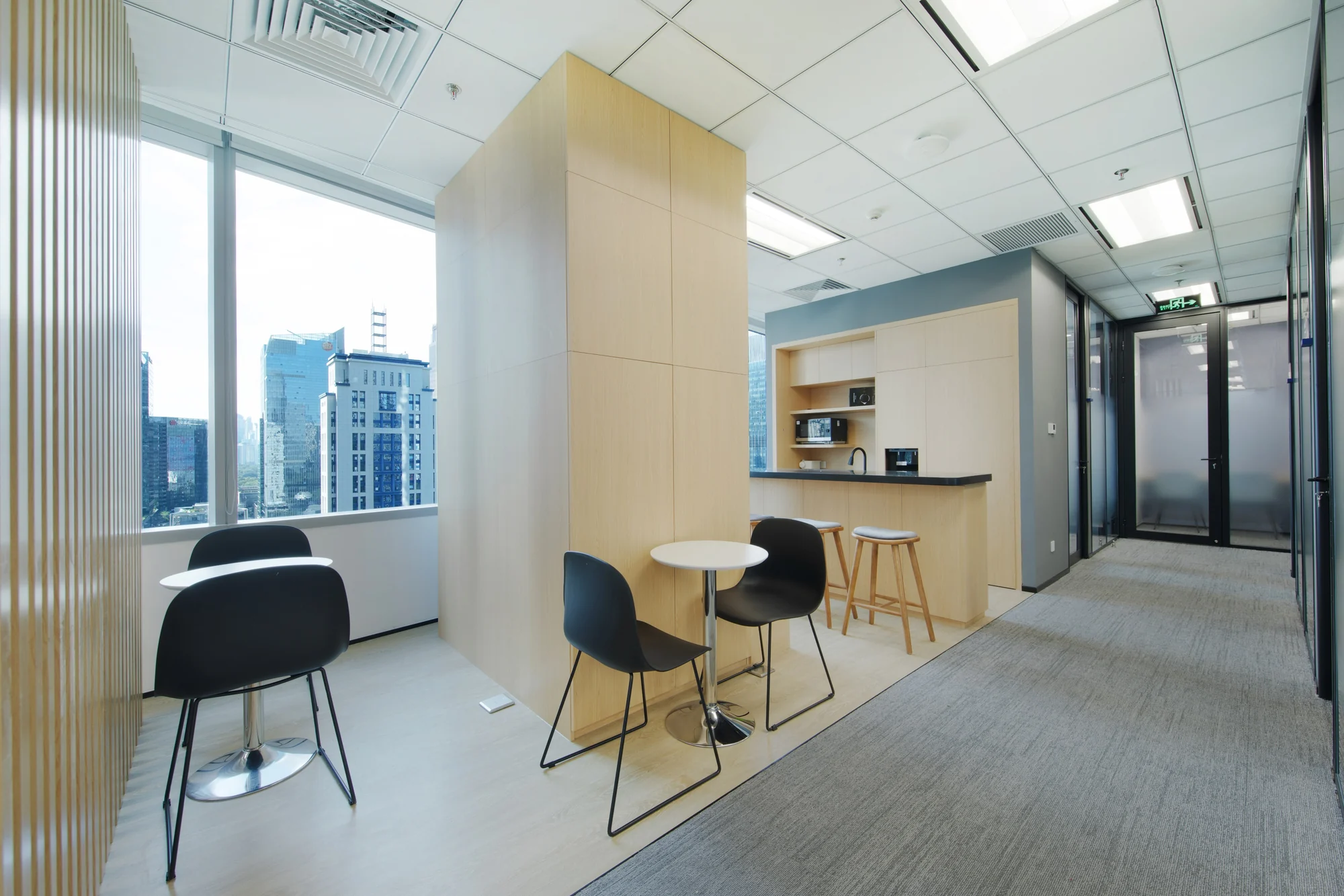 Pale timber office collaboration zone